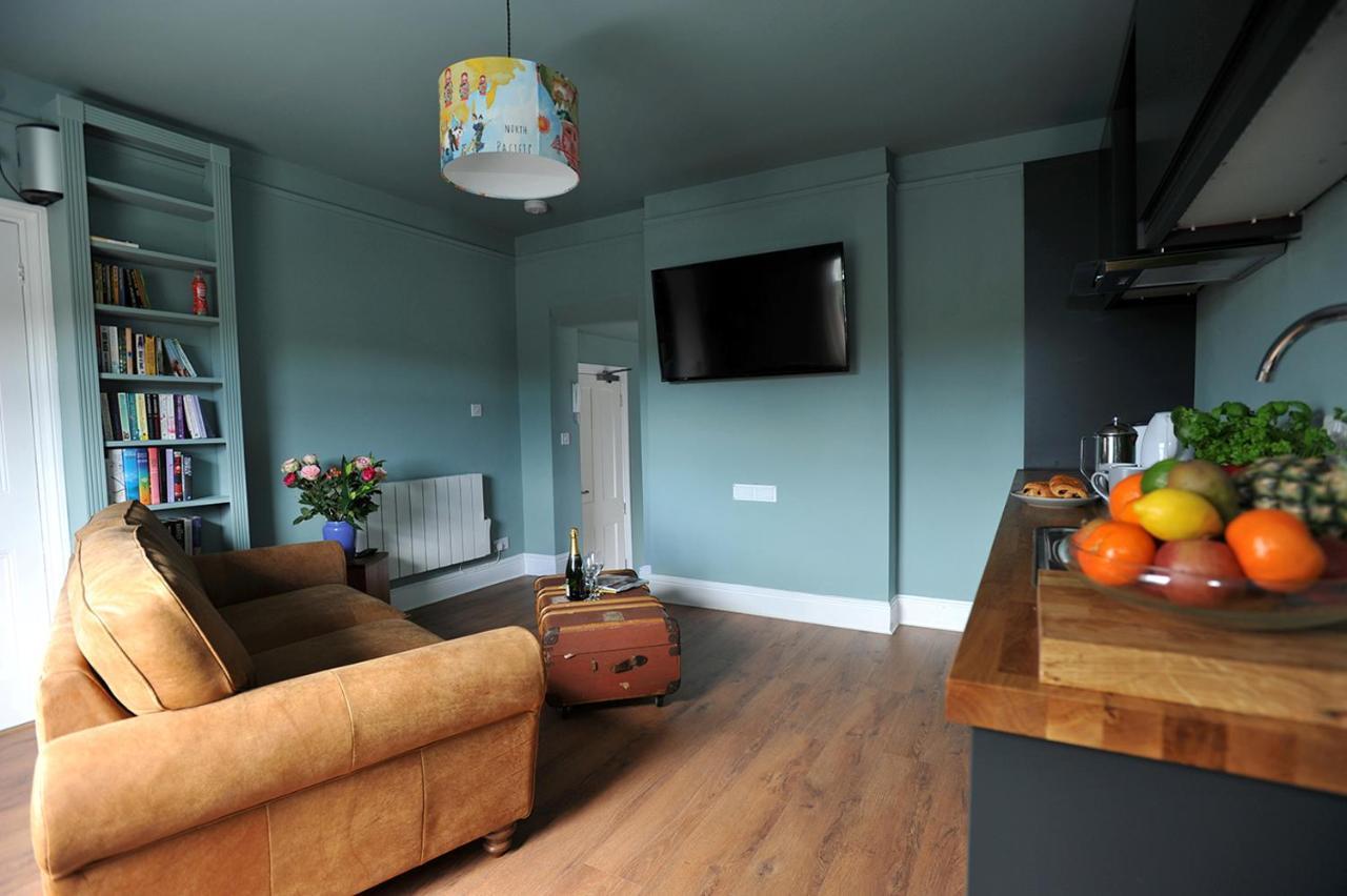 Beechurst Serviced Apartments Cheltenham Buitenkant foto