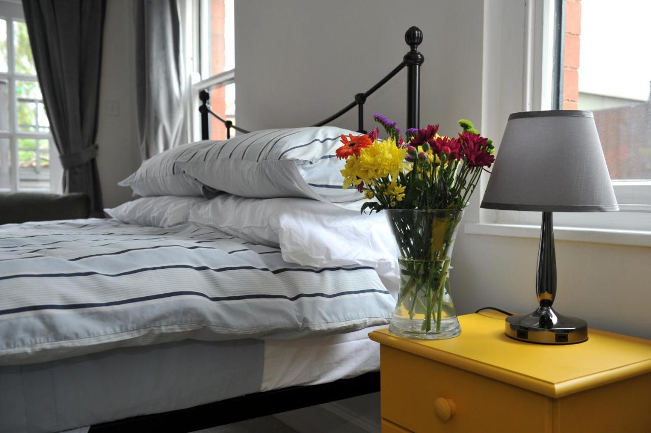Beechurst Serviced Apartments Cheltenham Buitenkant foto