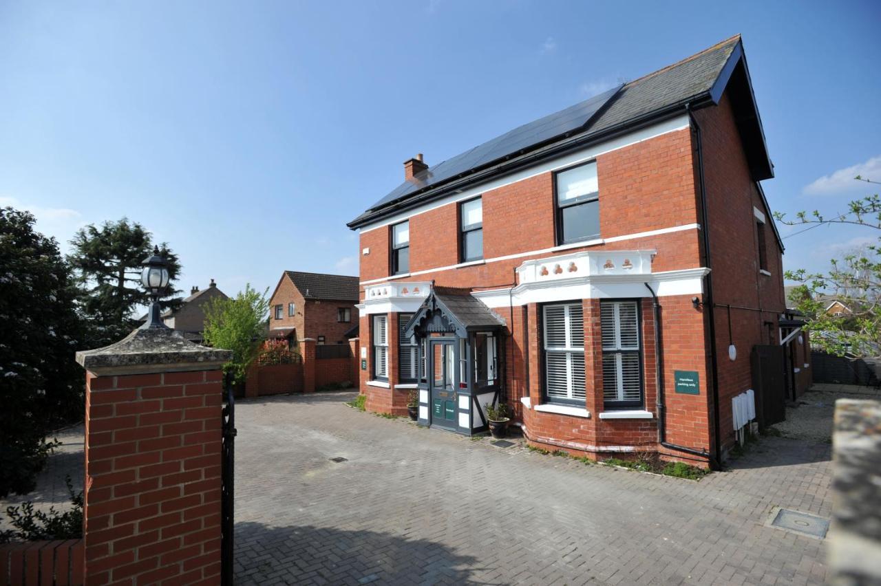 Beechurst Serviced Apartments Cheltenham Buitenkant foto